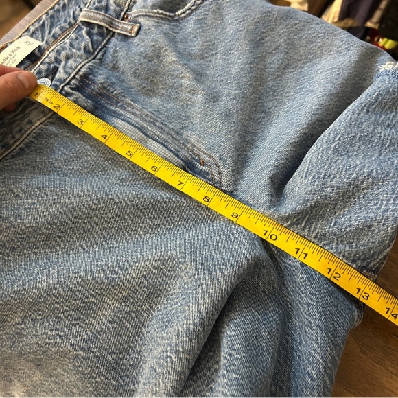 Abercrombie & Fitch Light Blue Curve Denim Women Shorts 33 - Picture 7 of 8
